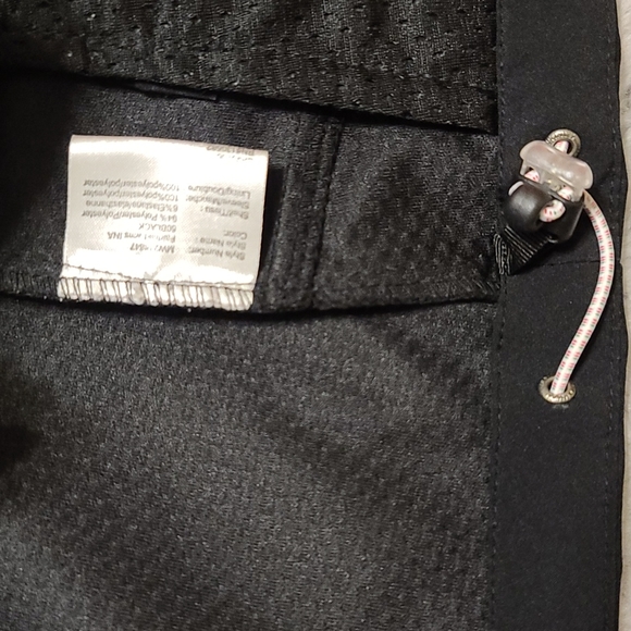 McKinley Women's Black Windproof Breathable Hooded Jacket (Sz M) - Picture 9 of 15